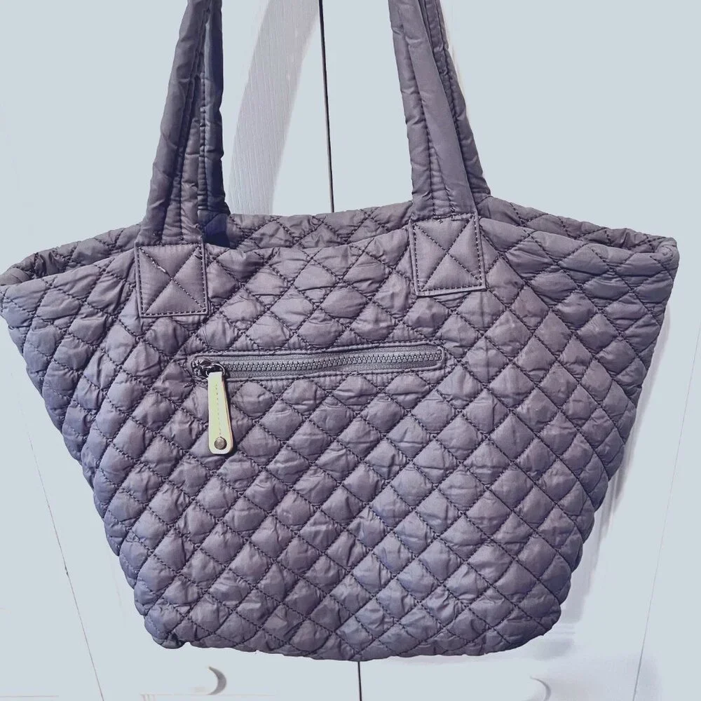 Urbanfit by Urban Expressions Tote Lightweight Bag-Gray Quilted-Large-Versatile - Picture 3 of 13